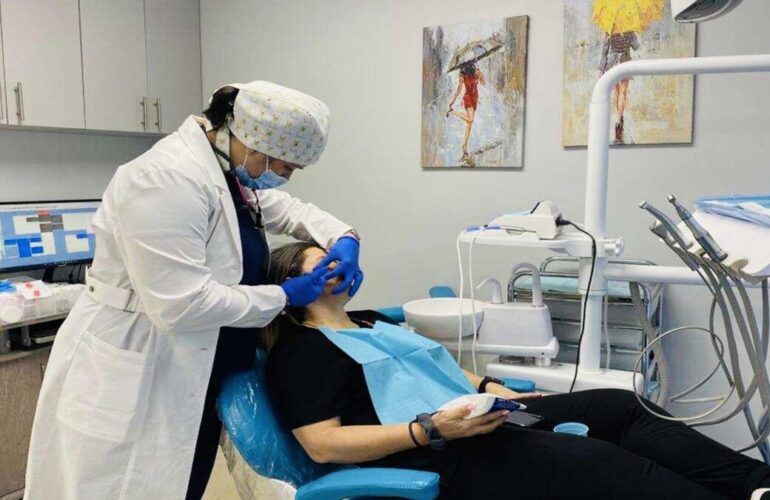 Dental Blush Dental-Fillings-in-Miami-770x500 Dental Fillings in Miami: Your Guide to Tooth Filling Dental  